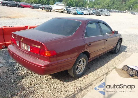 2001 Toyota Camry Le z USA, uszkodzony, nr VIN JT2BG22K510545653